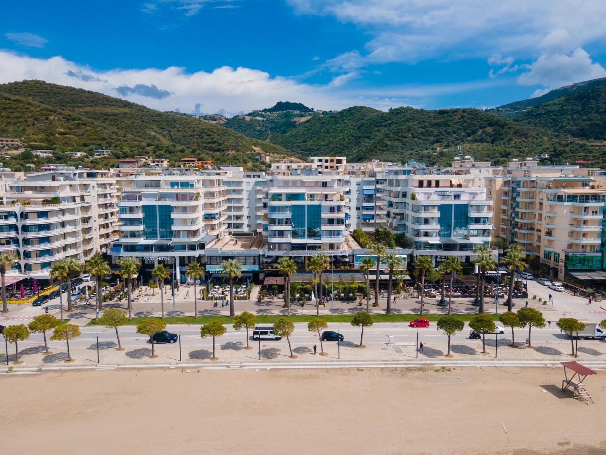 Mustafa Suites Vlorë エクステリア 写真