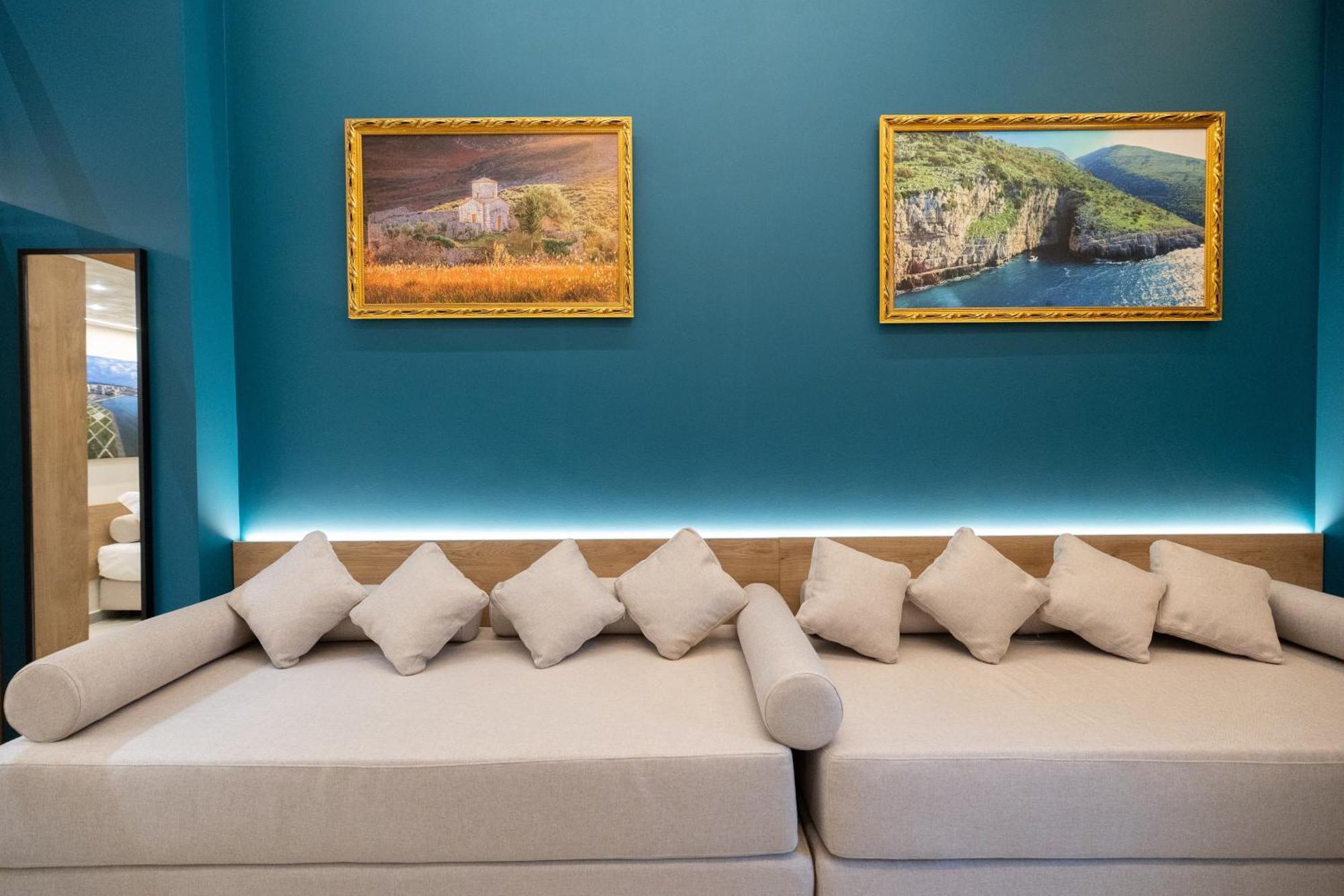 Mustafa Suites Vlorë エクステリア 写真