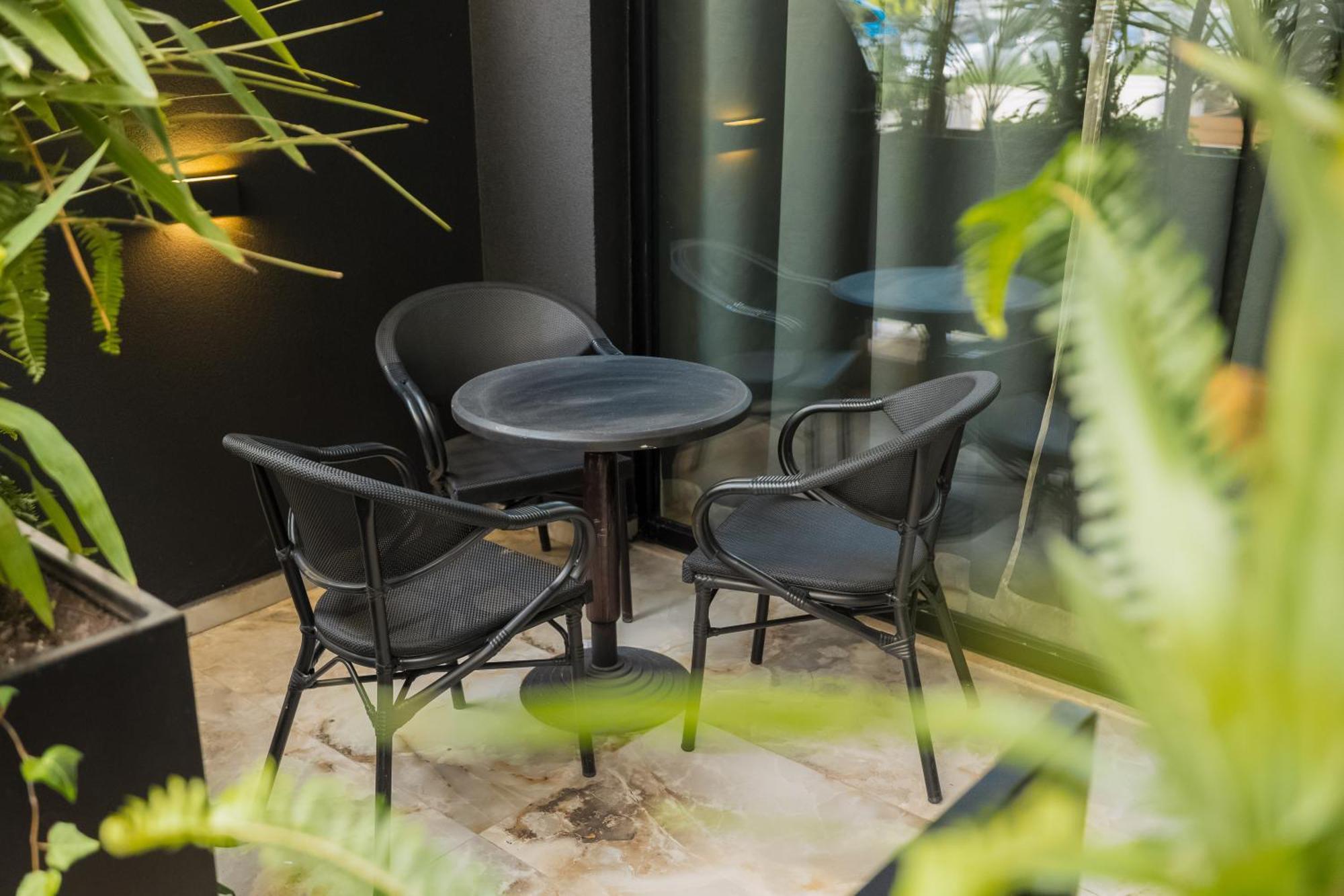 Mustafa Suites Vlorë エクステリア 写真